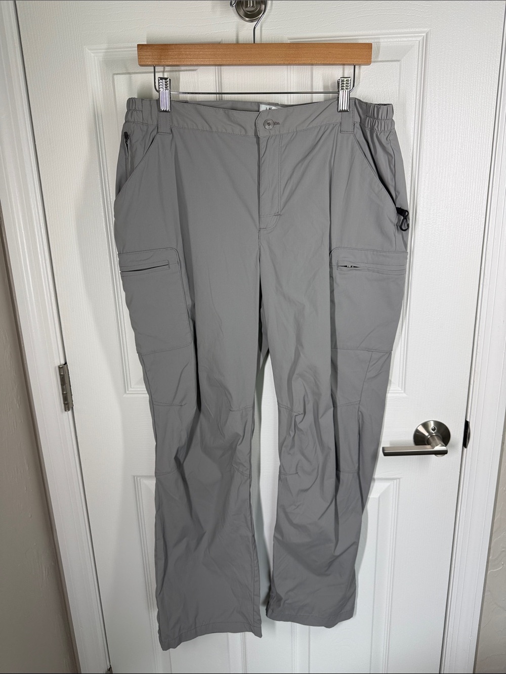 L.L. Bean gray hiking gorpcore trekking cargo quick dry pants size large petite